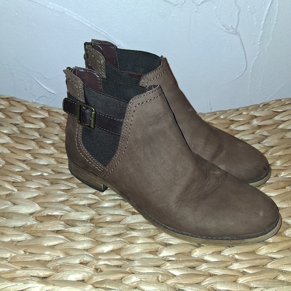 Franco Sarto Ketty Chelsea Brown Suede Back Zip Ankle Leather Booties Size 8